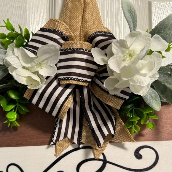 Front Door Round Welcome Floral Bow Details Wooden Wreath Sign New with Tags - Picture 2 of 4